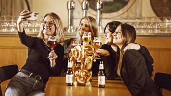 Beer from woman to woman